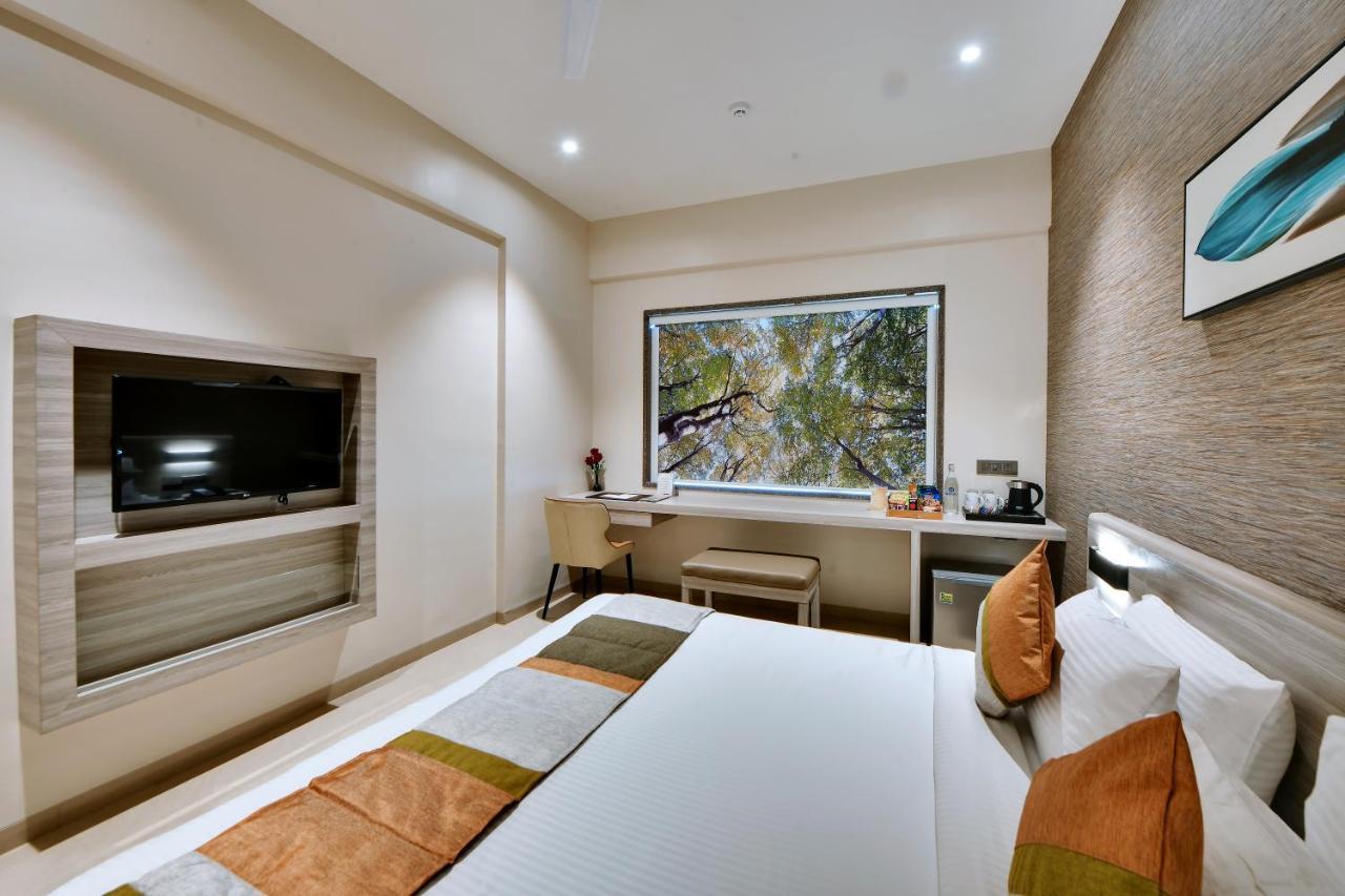 Click Hotel Pithampur Mhow Dış mekan fotoğraf