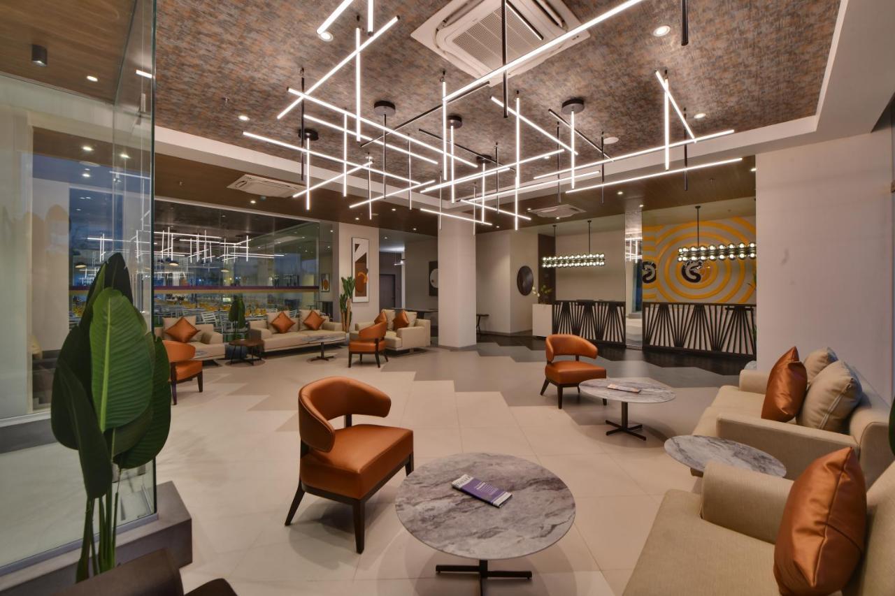 Click Hotel Pithampur Mhow Dış mekan fotoğraf