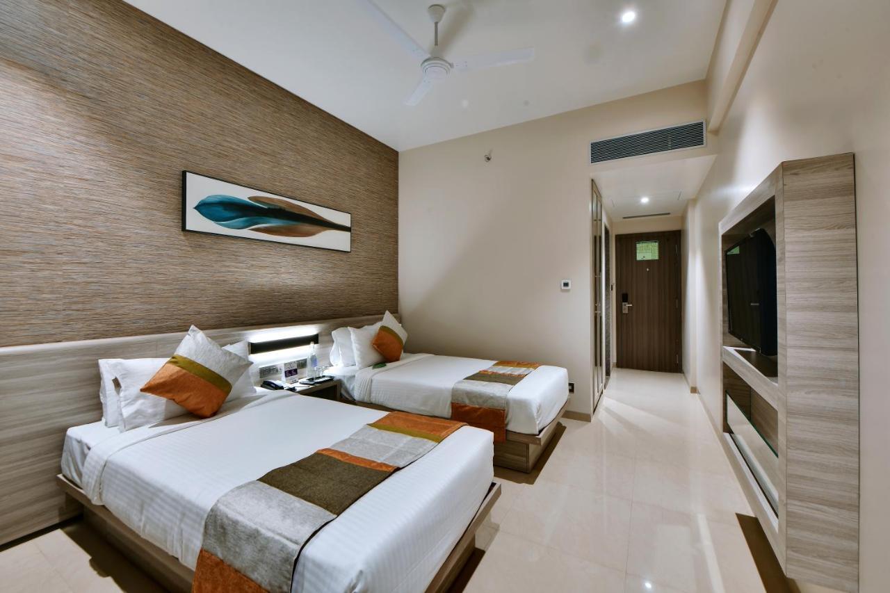 Click Hotel Pithampur Mhow Dış mekan fotoğraf